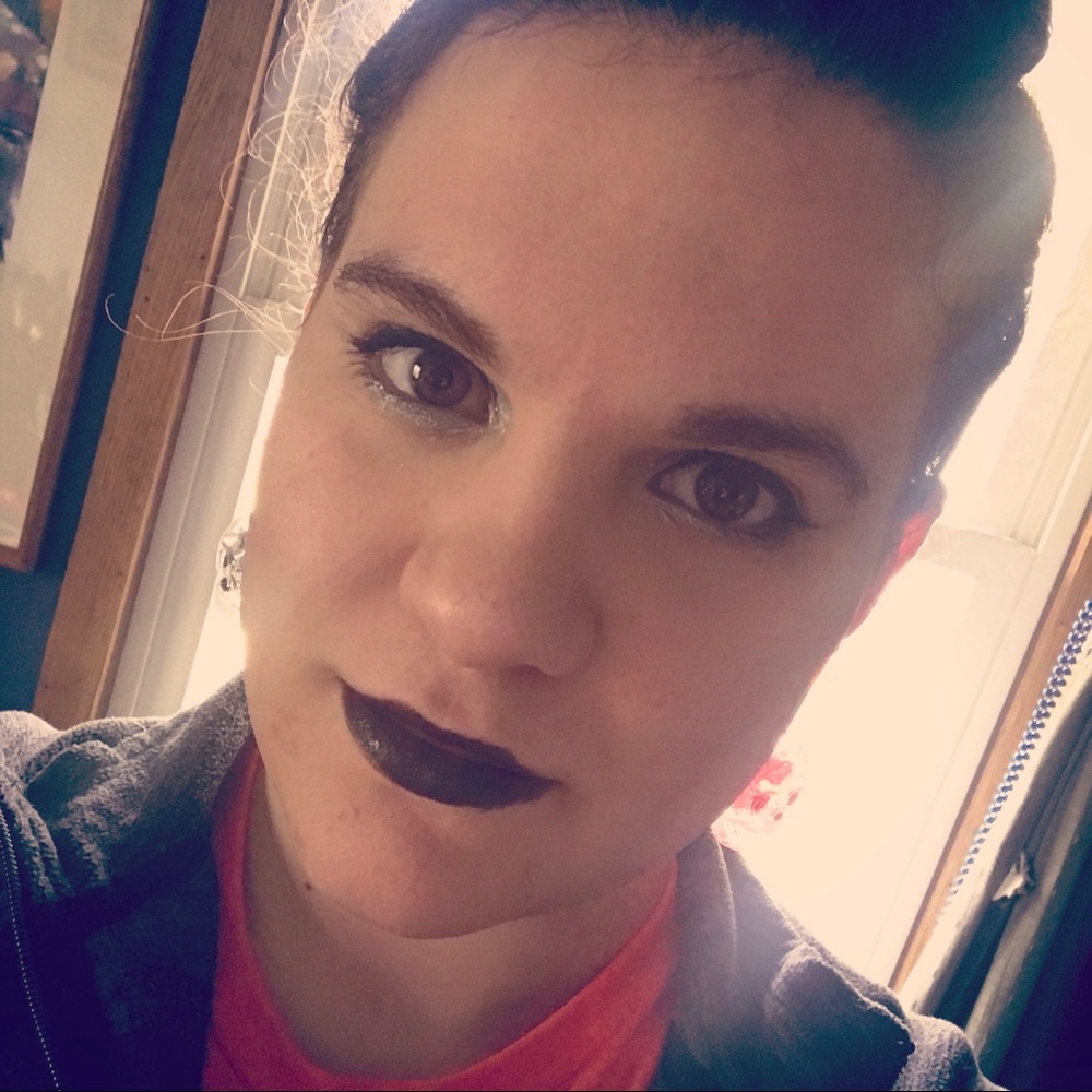 Meet your Posher, Makayla